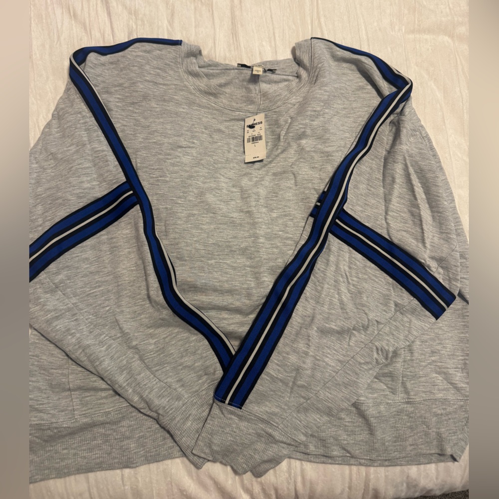 Sweatshirt